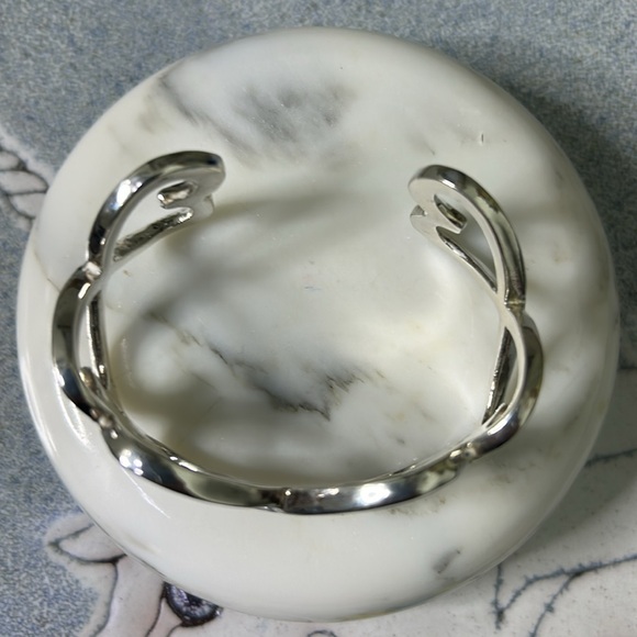 Vintage Tiffany & Co. Love Hearts Cuff Bracelet - Picture 2 of 11